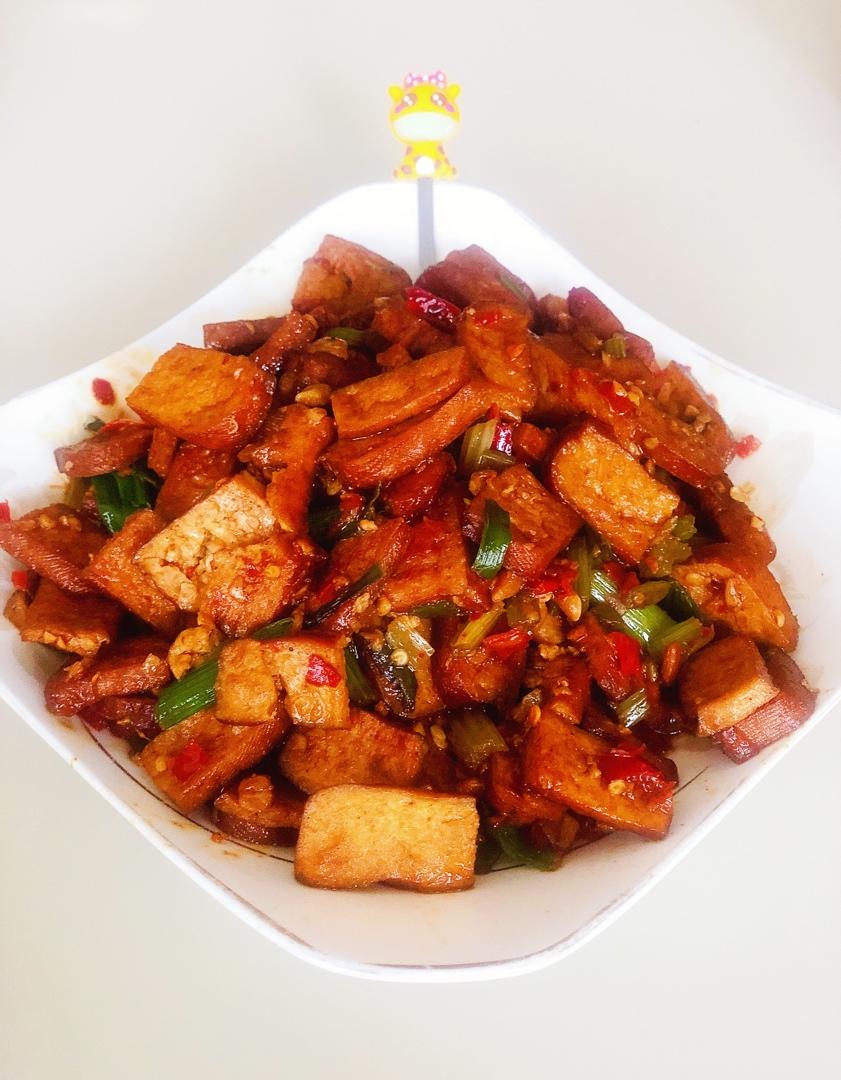 馋嘴零食～麻辣香干