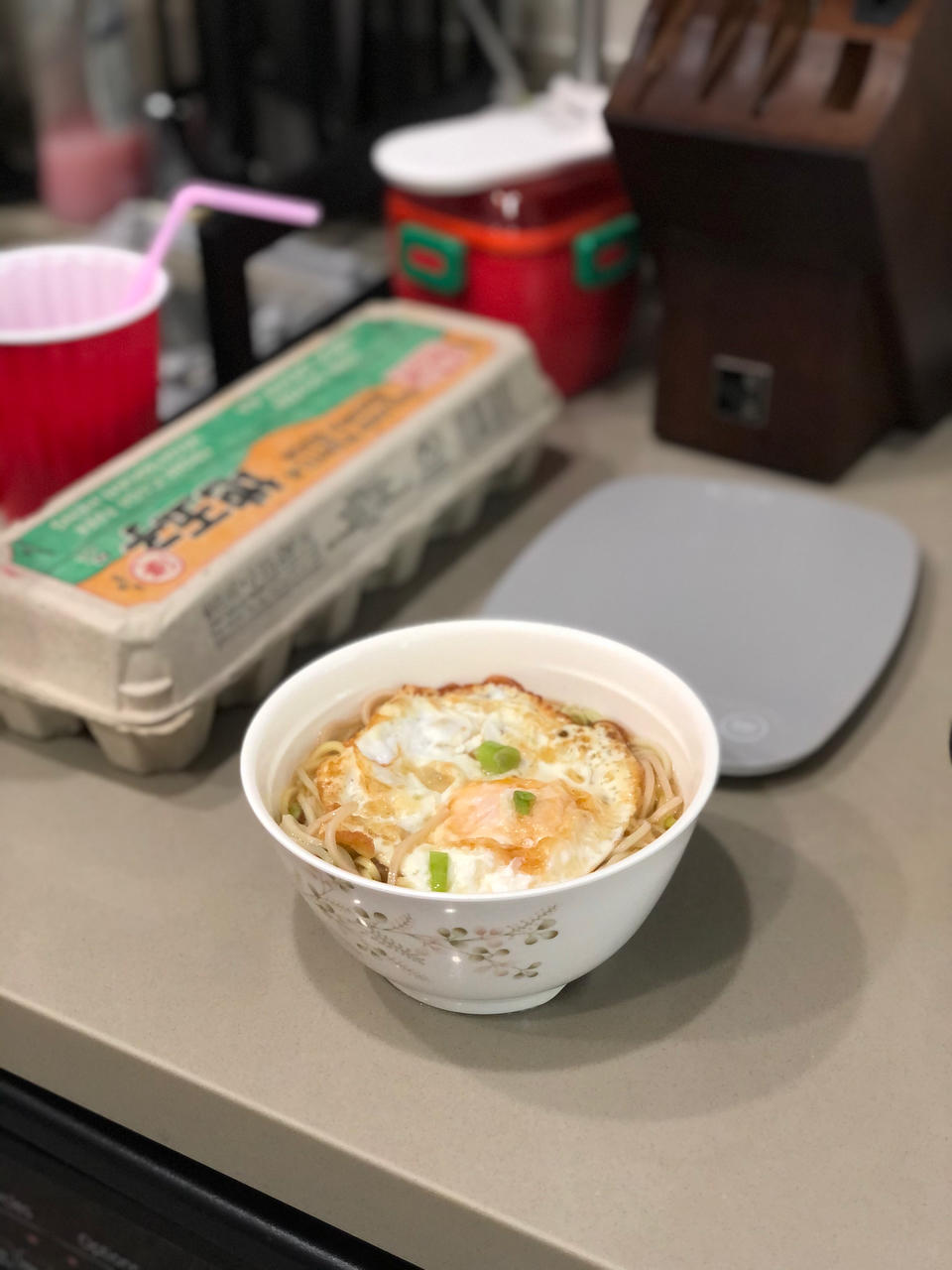 超简单的清汤鸡蛋面