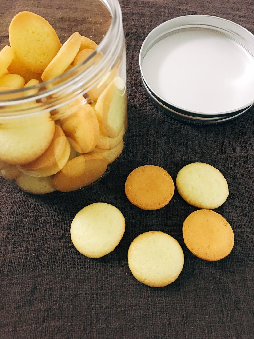 小朋友爱吃的蛋黄饼干