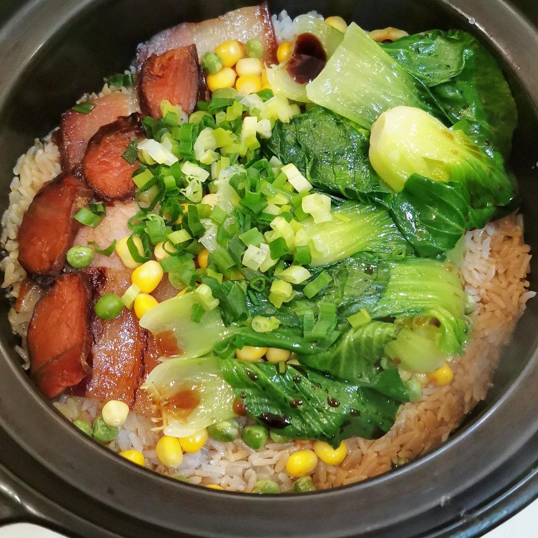 腊味煲仔饭，20分钟饭菜同出