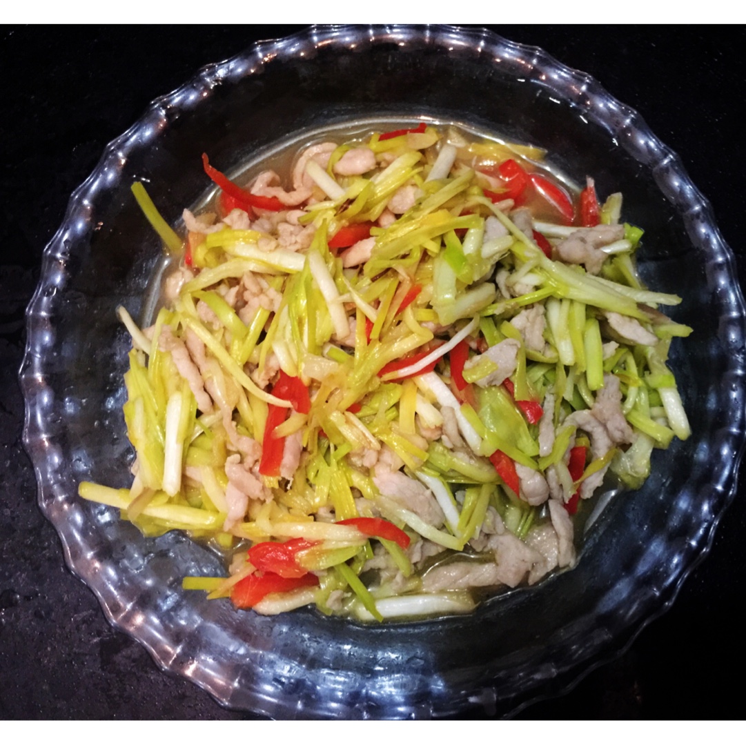 【春播主厨张朝辉】肉丝炒蒜黄