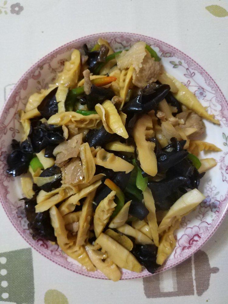 木耳笋片炒肉