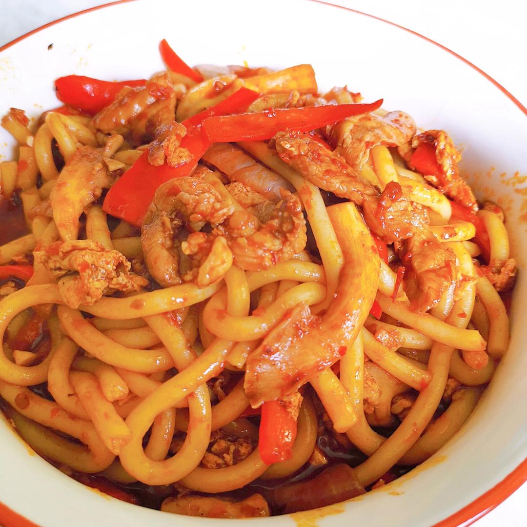 刺激灵魂：新疆爆辣炒米粉🍜