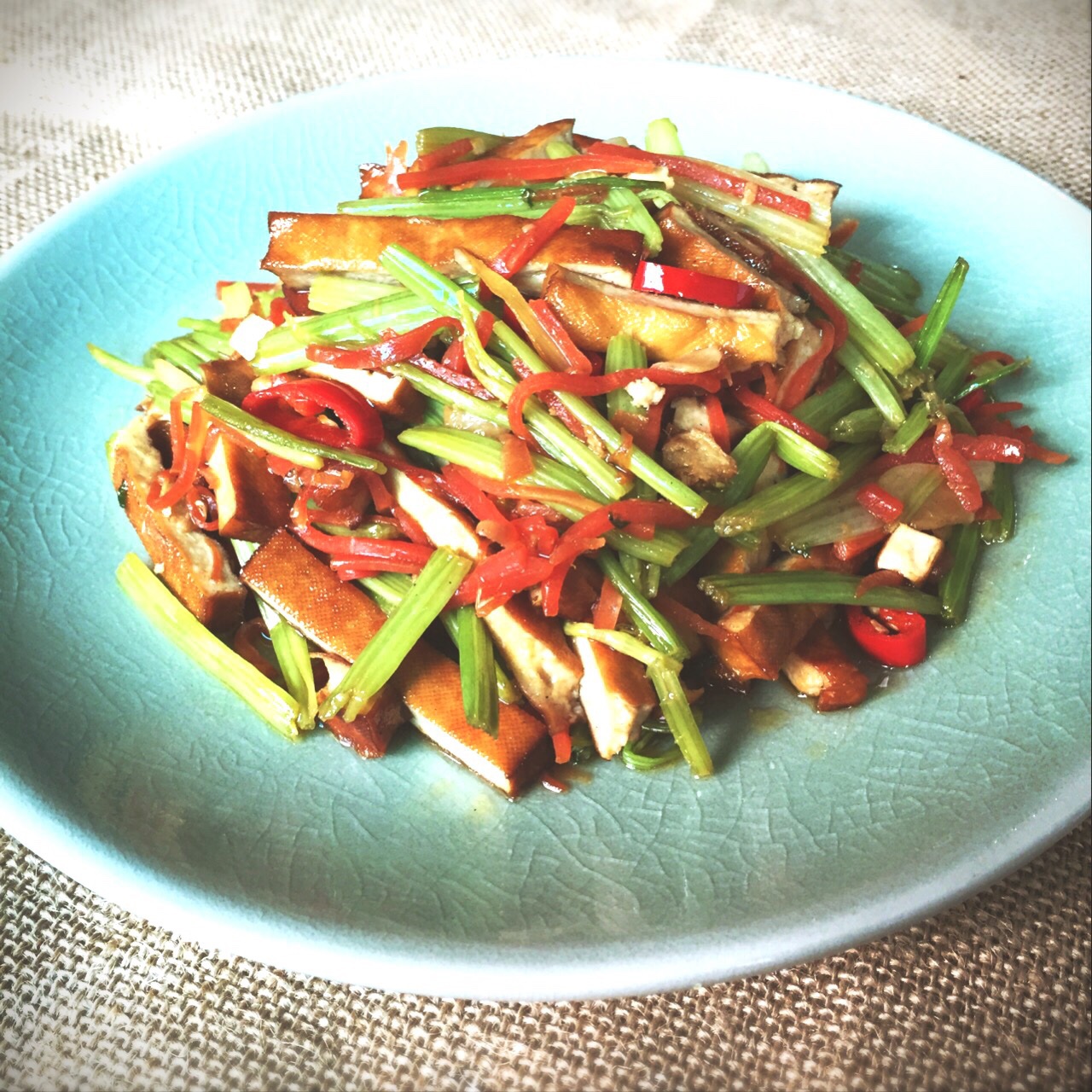 素菜：芹菜炒豆腐干