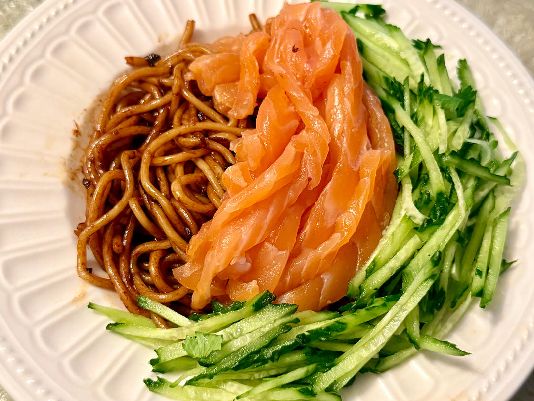 三文鱼葱油拌面
