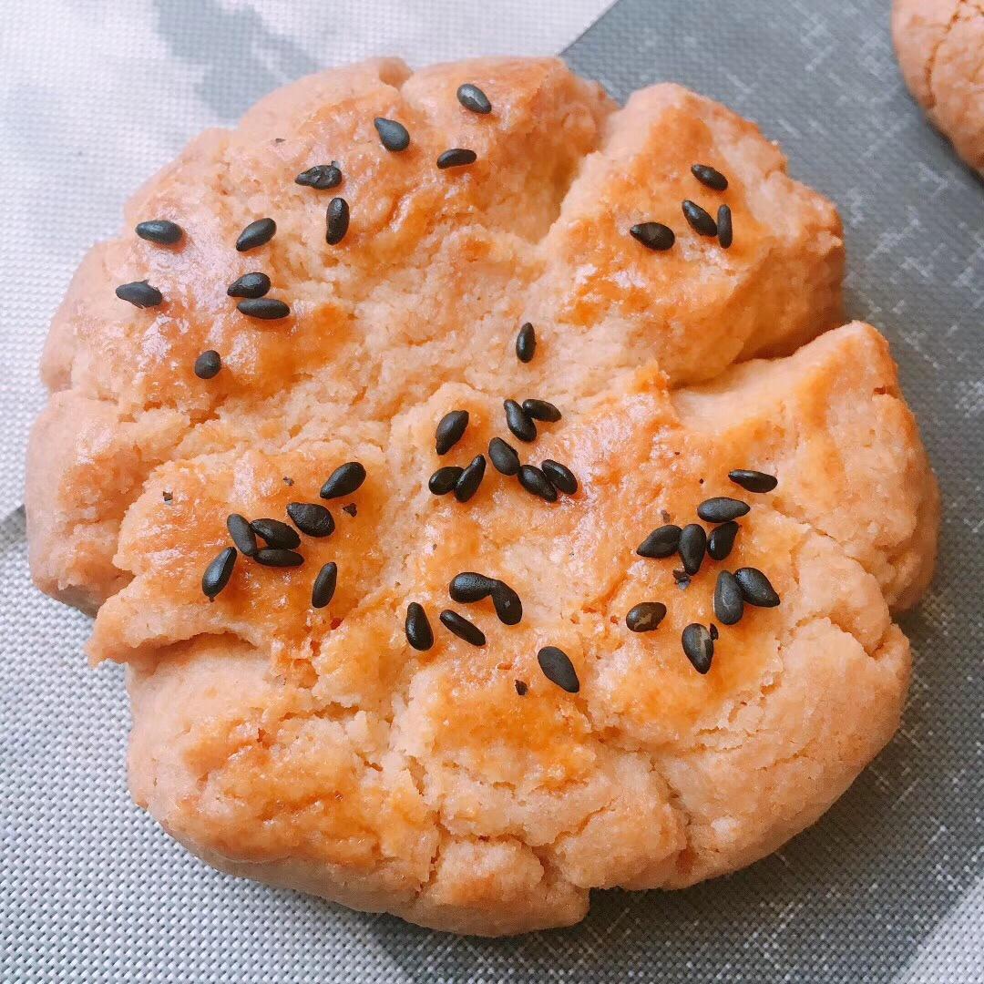 轻轻一按就碎掉的原味桃酥（不输猪油版）