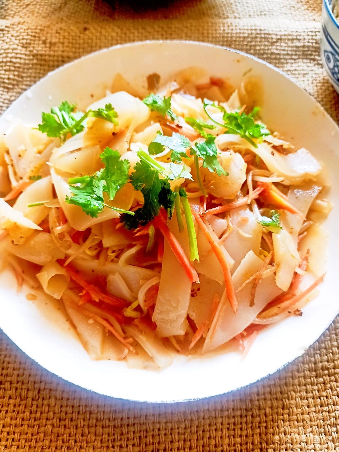 地道的纯手洗凉皮超详细做法（调汁正宗）