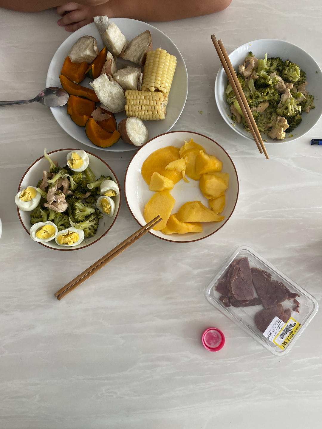 蒸鸡胸肉西兰花