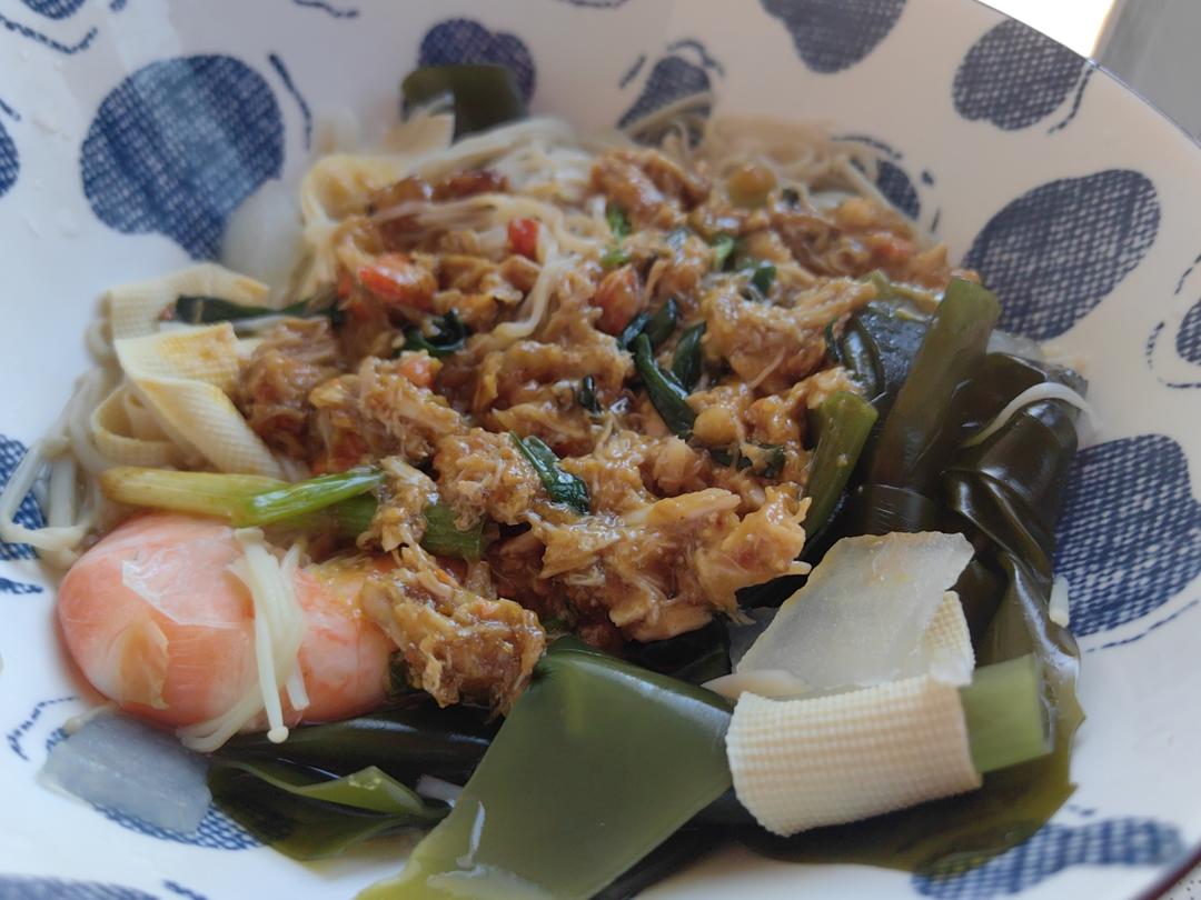 蟹黄面，秒杀一切饭店的自制爆多蟹黄酱！