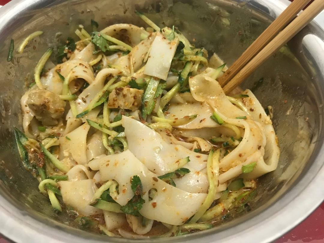 家庭版凉皮，面皮的做法