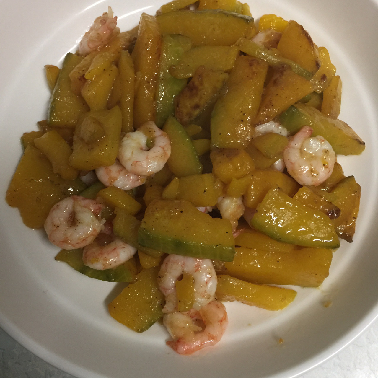 熊妈学做菜做的青南瓜炒虾仁