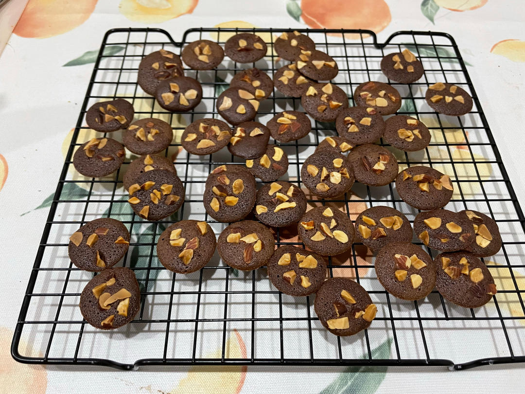 坚果仁巧克力脆脆