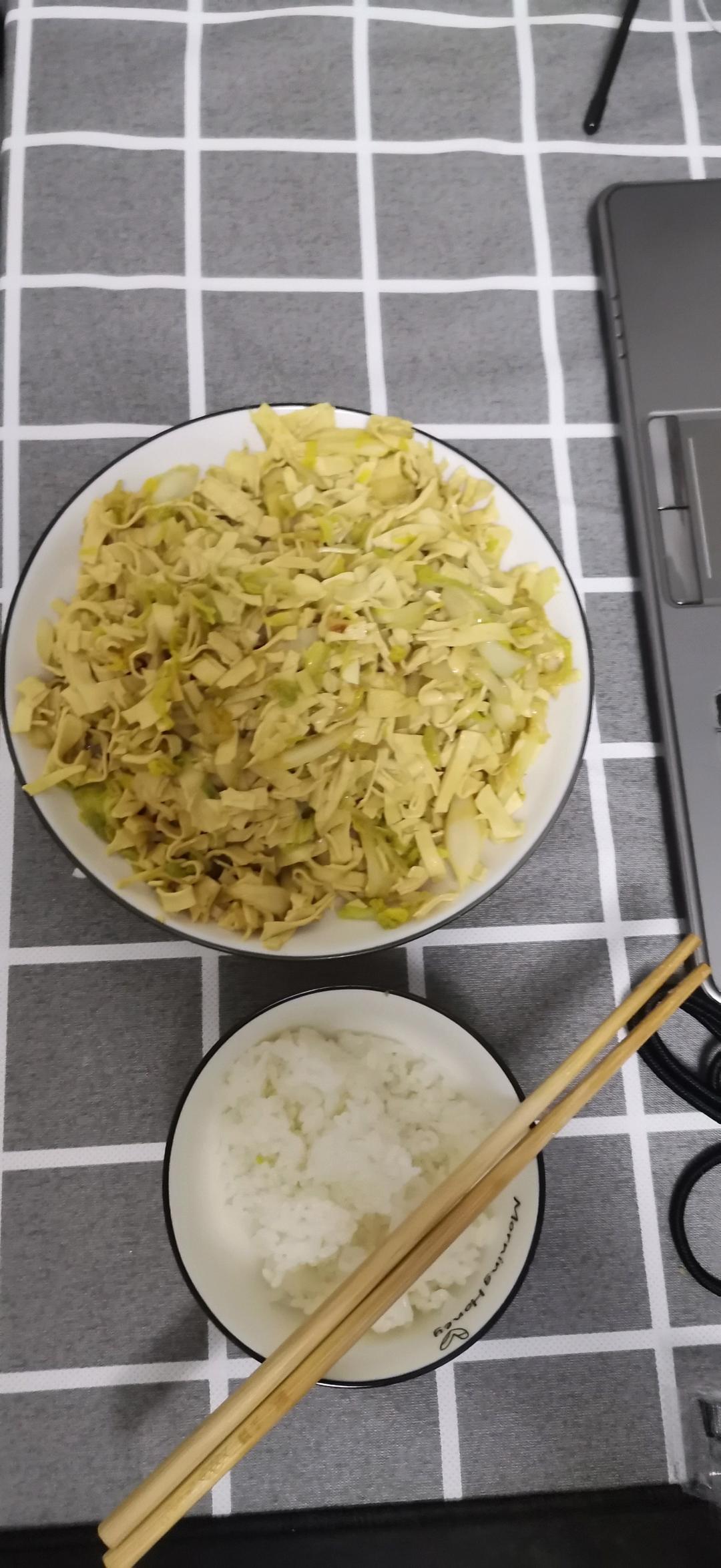 白菜干豆腐（低脂减肥菜）