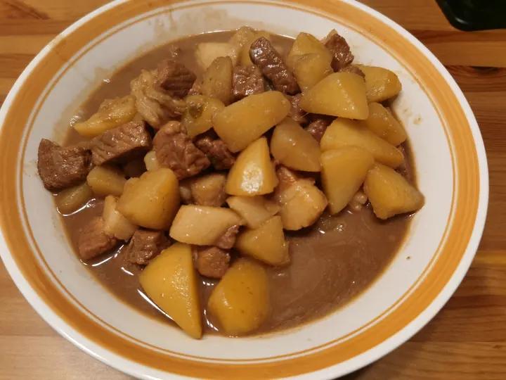 红烧肉炖土豆（丝毫不腻）