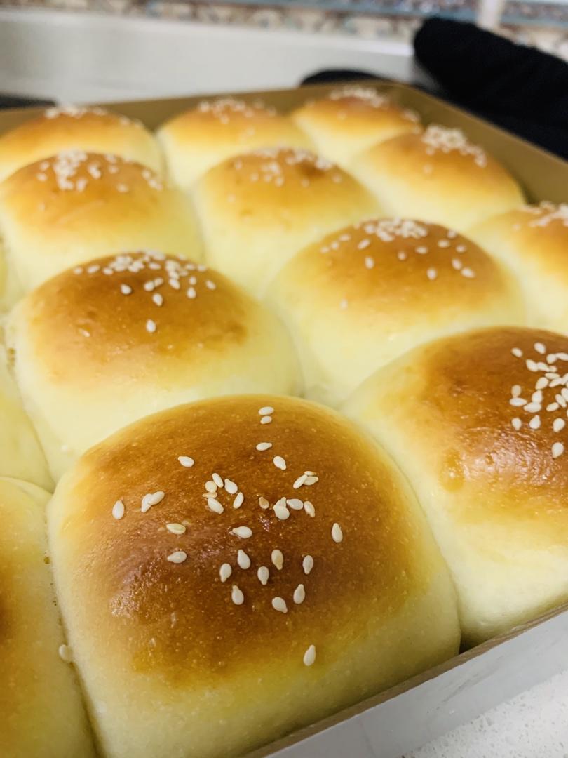 🥛超简单快手，柔软拉丝，一次发酵，牛奶小餐包