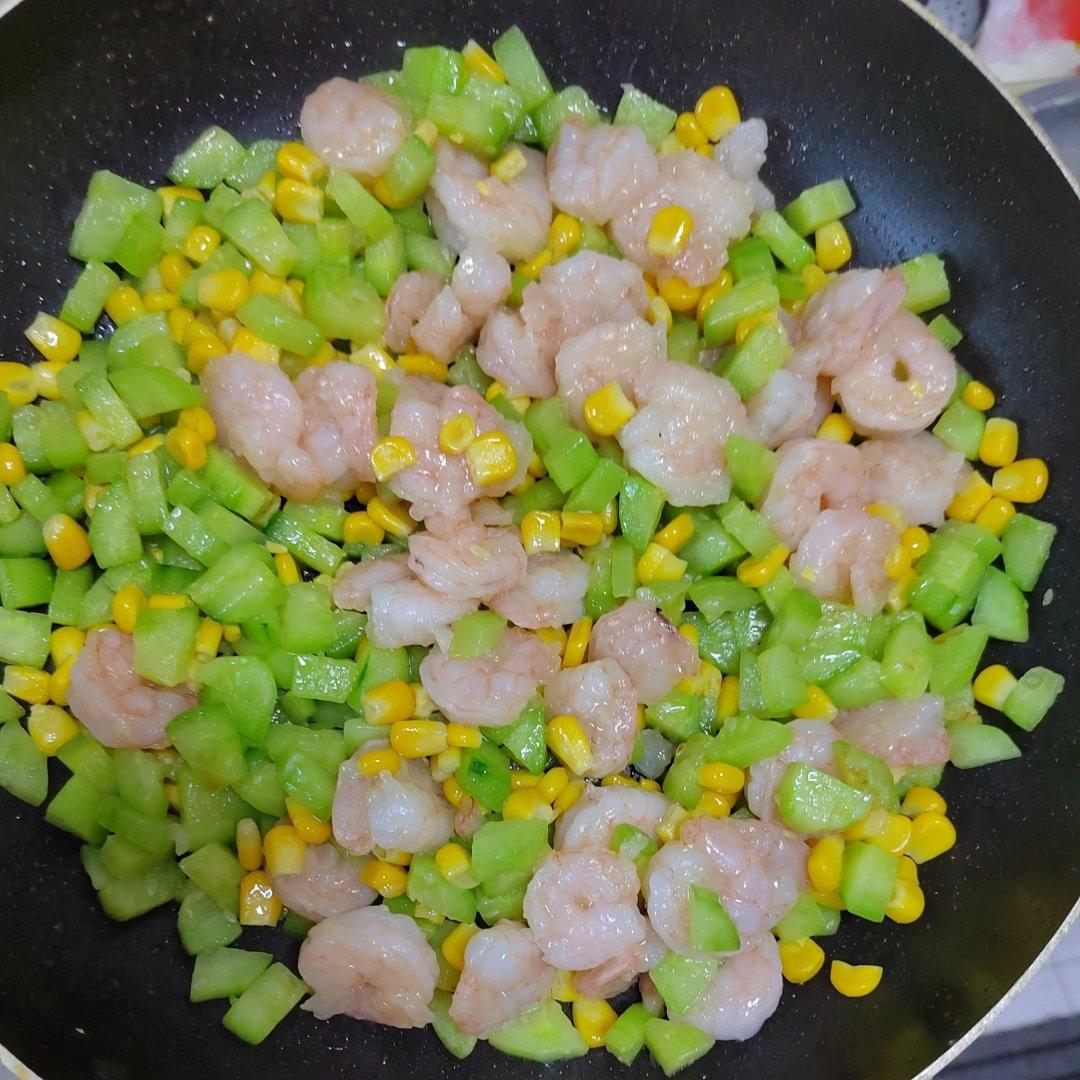三色炒虾仁