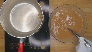 红枣椰汁千层马蹄糕，广东人的最爱，配方比例详细介绍。新手也能一次成功的做法 步骤14