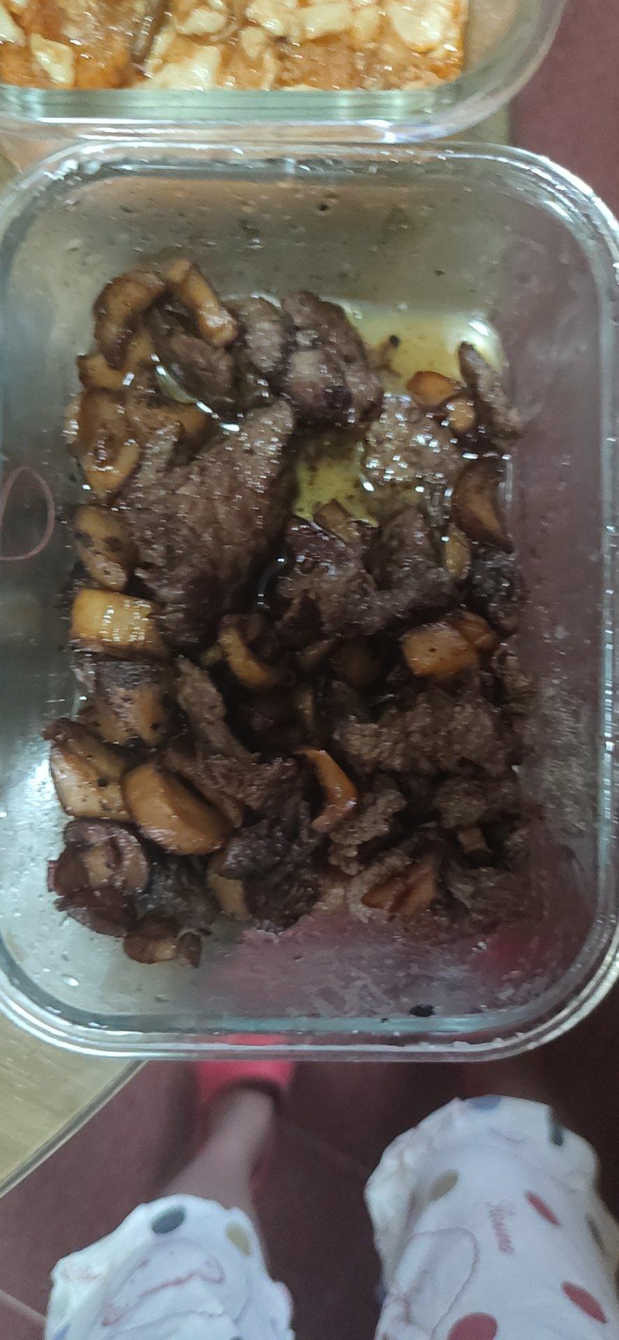 黑胡椒杏鲍菇牛肉粒