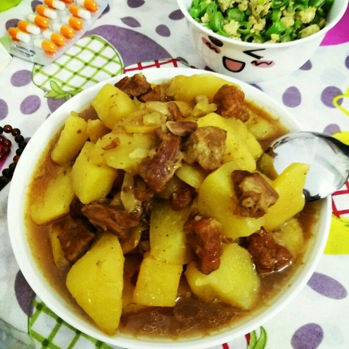 土豆红烧肉