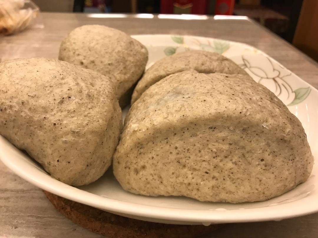 奶香黑芝麻馒头