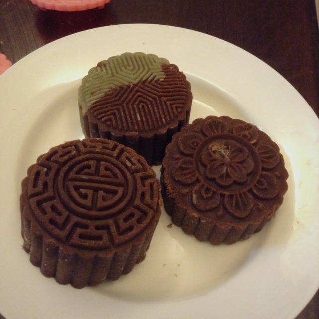 紫薯冰皮月饼