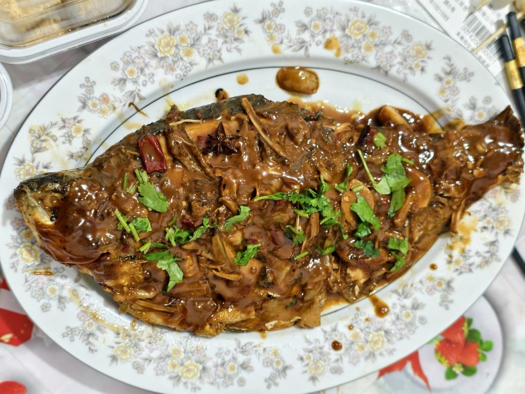 红烧武昌鱼（附轻松煎出金黄鱼身的小tips）