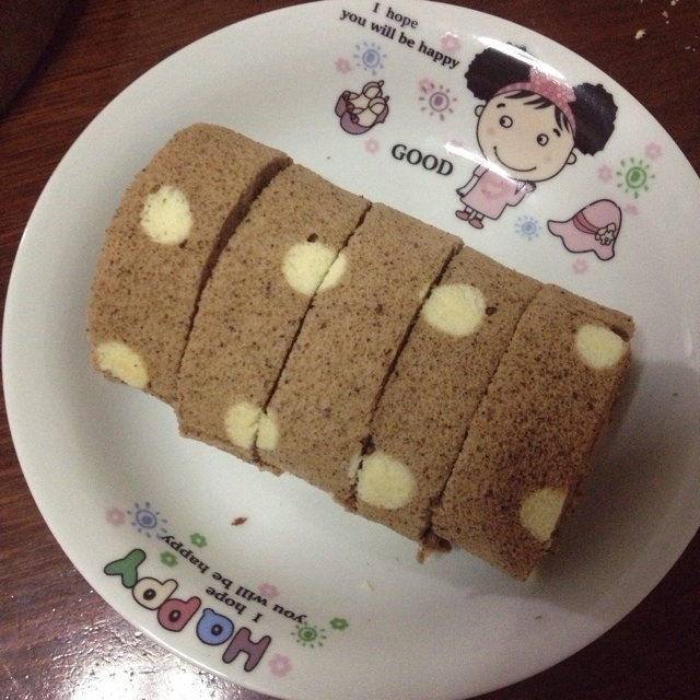 可可奶油波点蛋糕卷