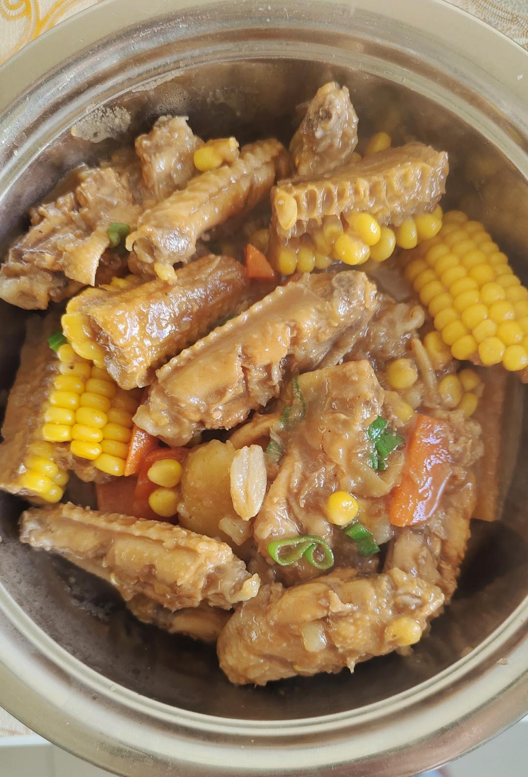 猛炫三碗饭的鸡翅煲