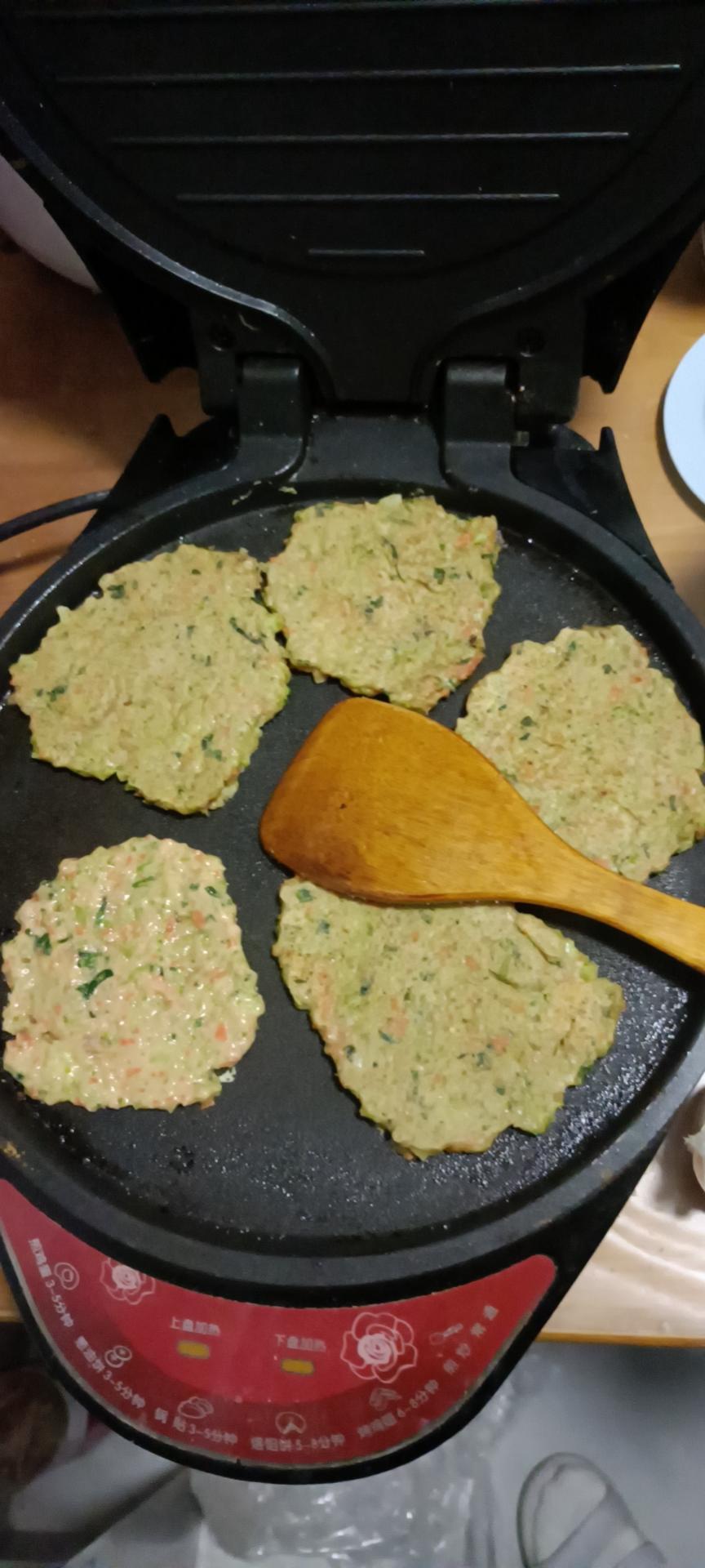 宝宝辅食之牛肉蔬菜饼