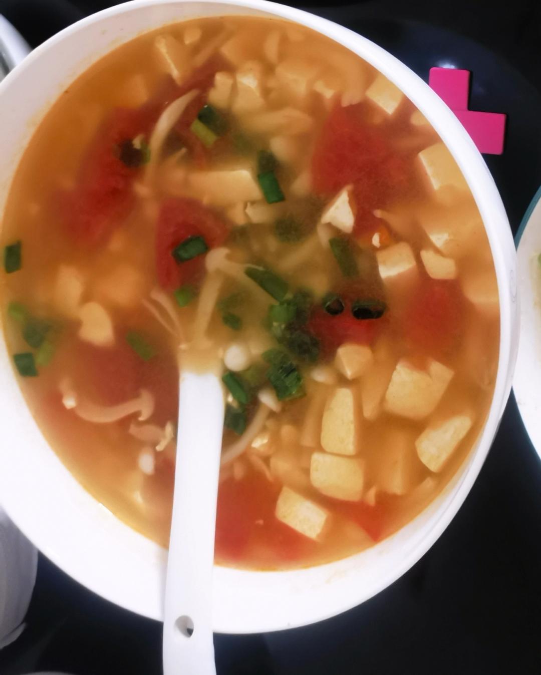 番茄豆腐海鲜菇汤