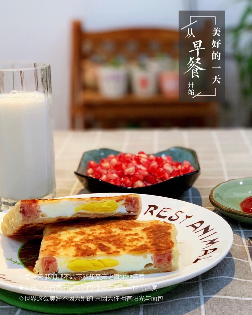 午餐肉鸡蛋酥饼