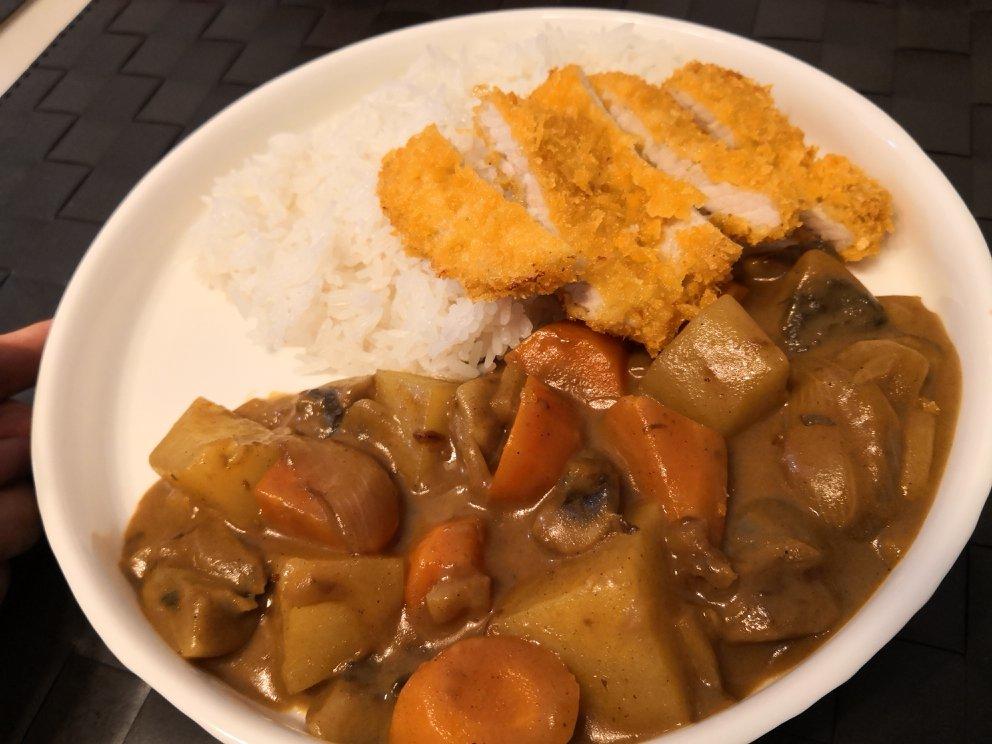 香酥咖喱猪排饭