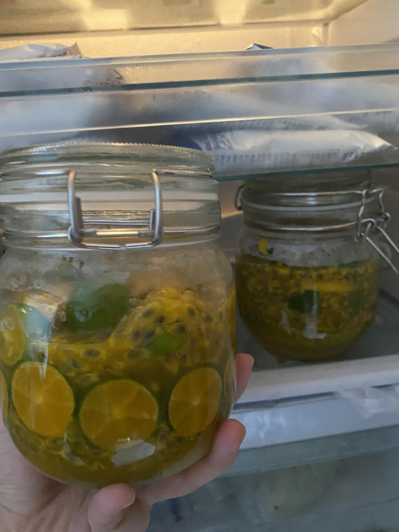 美白秘笈夏日最爱蜂蜜冰糖百香果柠檬茶