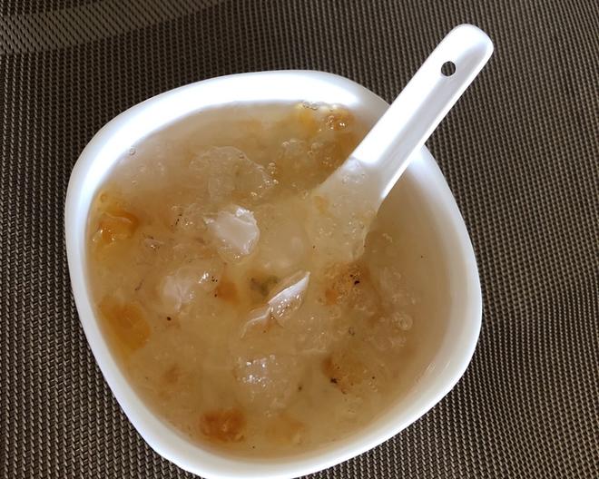 桃胶雪燕皂角米糖水的做法