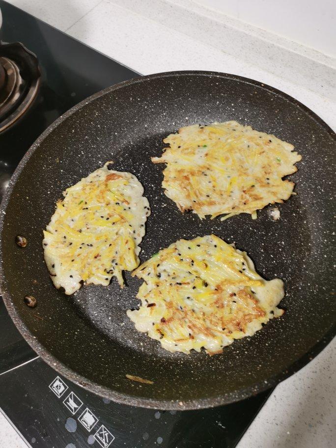 鸡蛋土豆饼