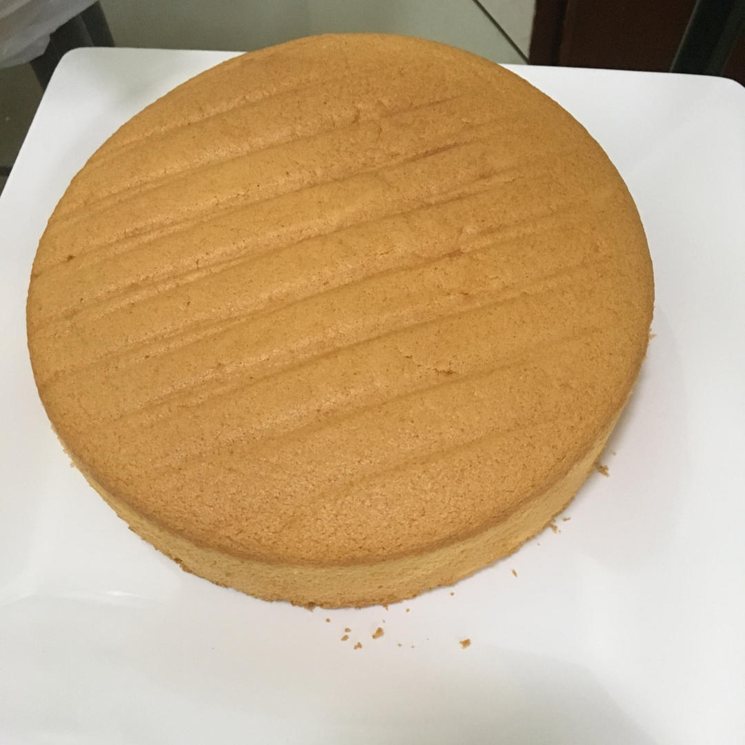 超简单完美戚风蛋糕（6寸2蛋）附打发、翻拌、脱模视频