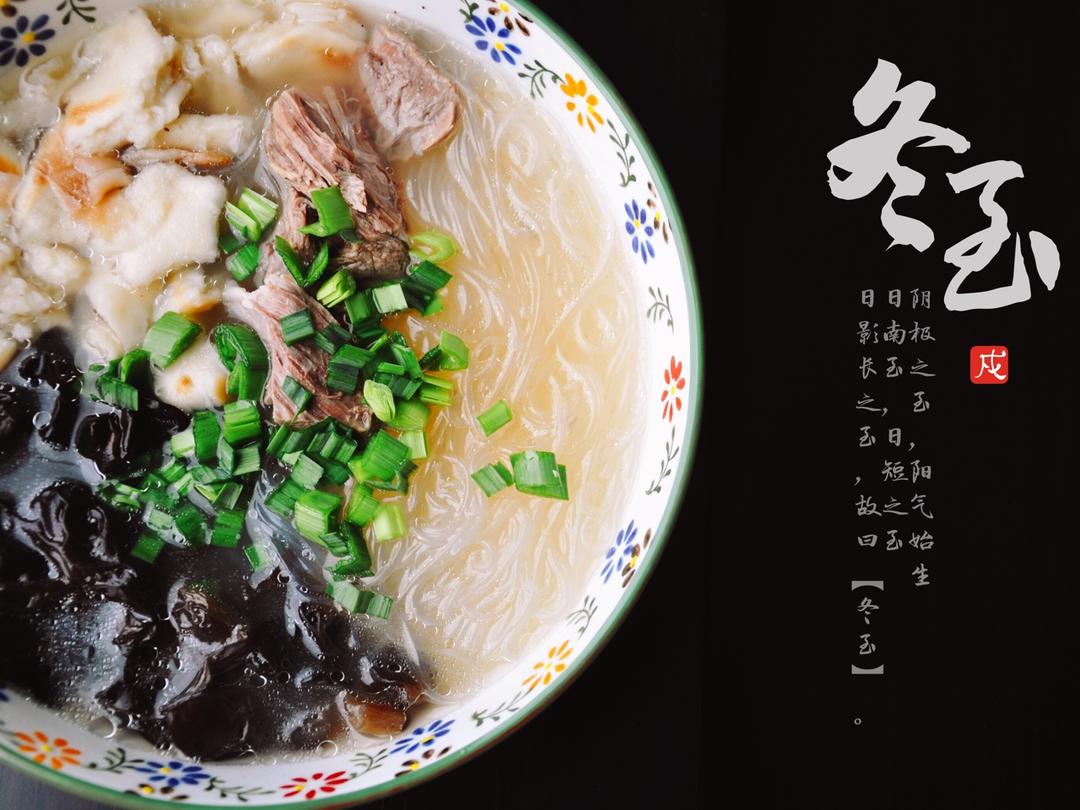 【羊肉泡馍】