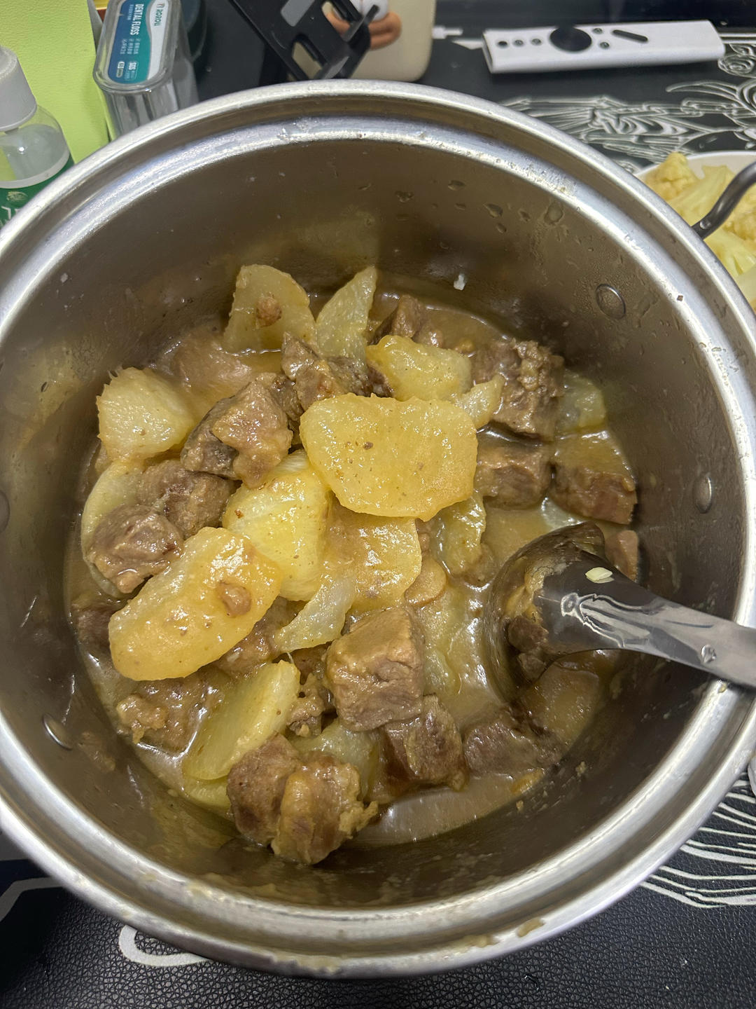萝卜炖牛腩