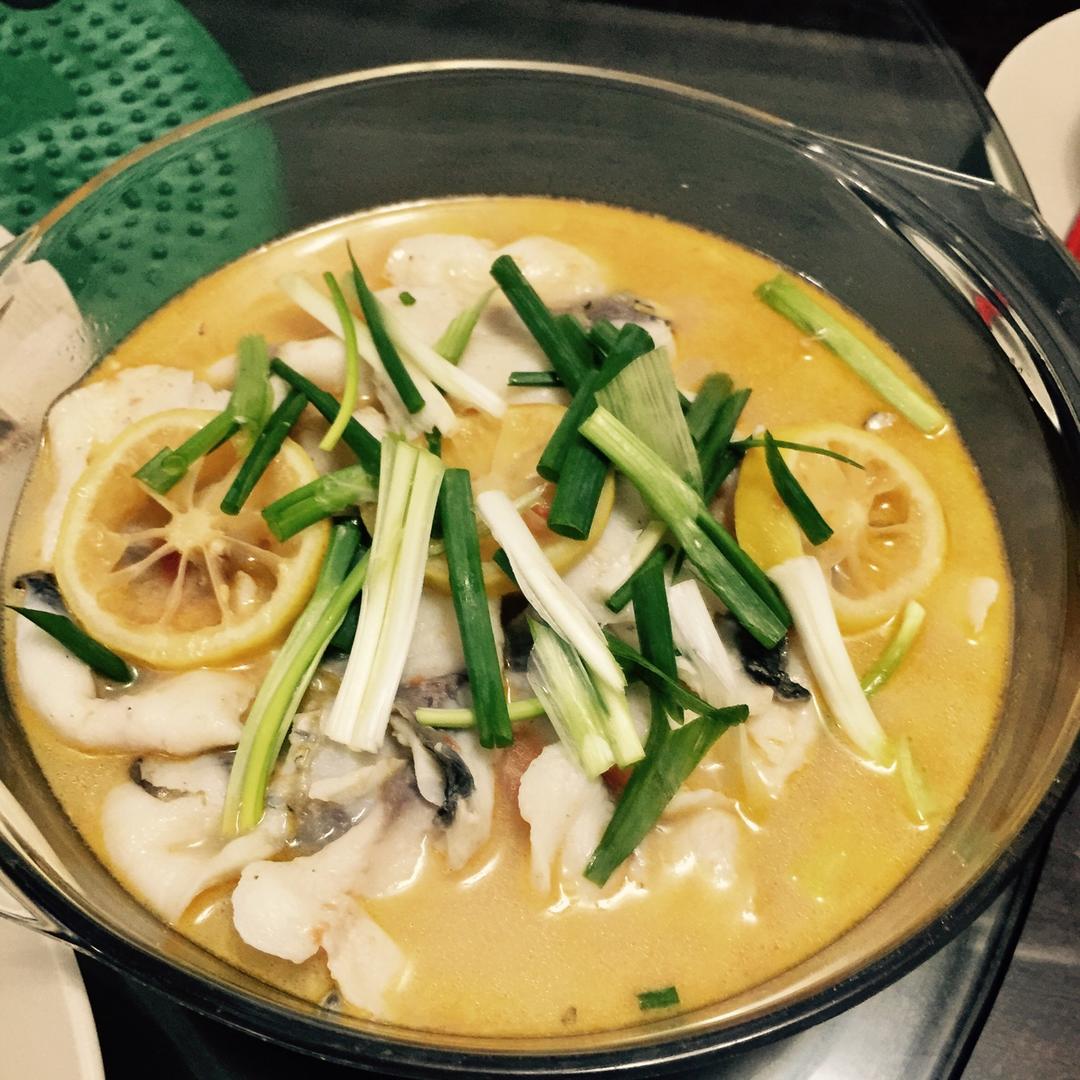 鸭仔嘎嘎做的番茄柠檬鱼