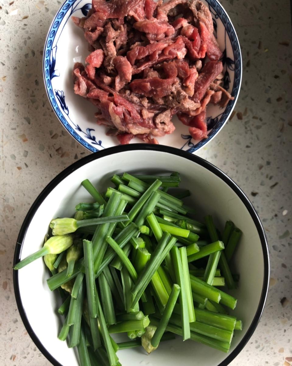 妈妈牌蒜薹炒肉