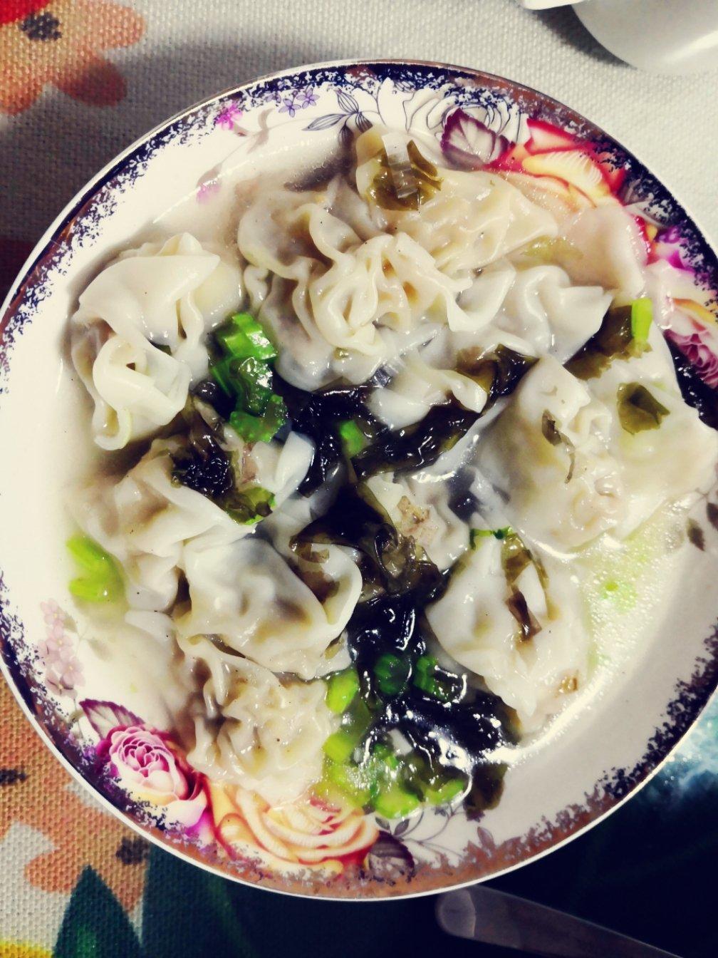 鲜肉馄饨（附包馄饨视频。）