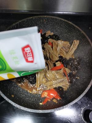 轻盐素菜🍲腐竹烧木耳的做法 步骤10