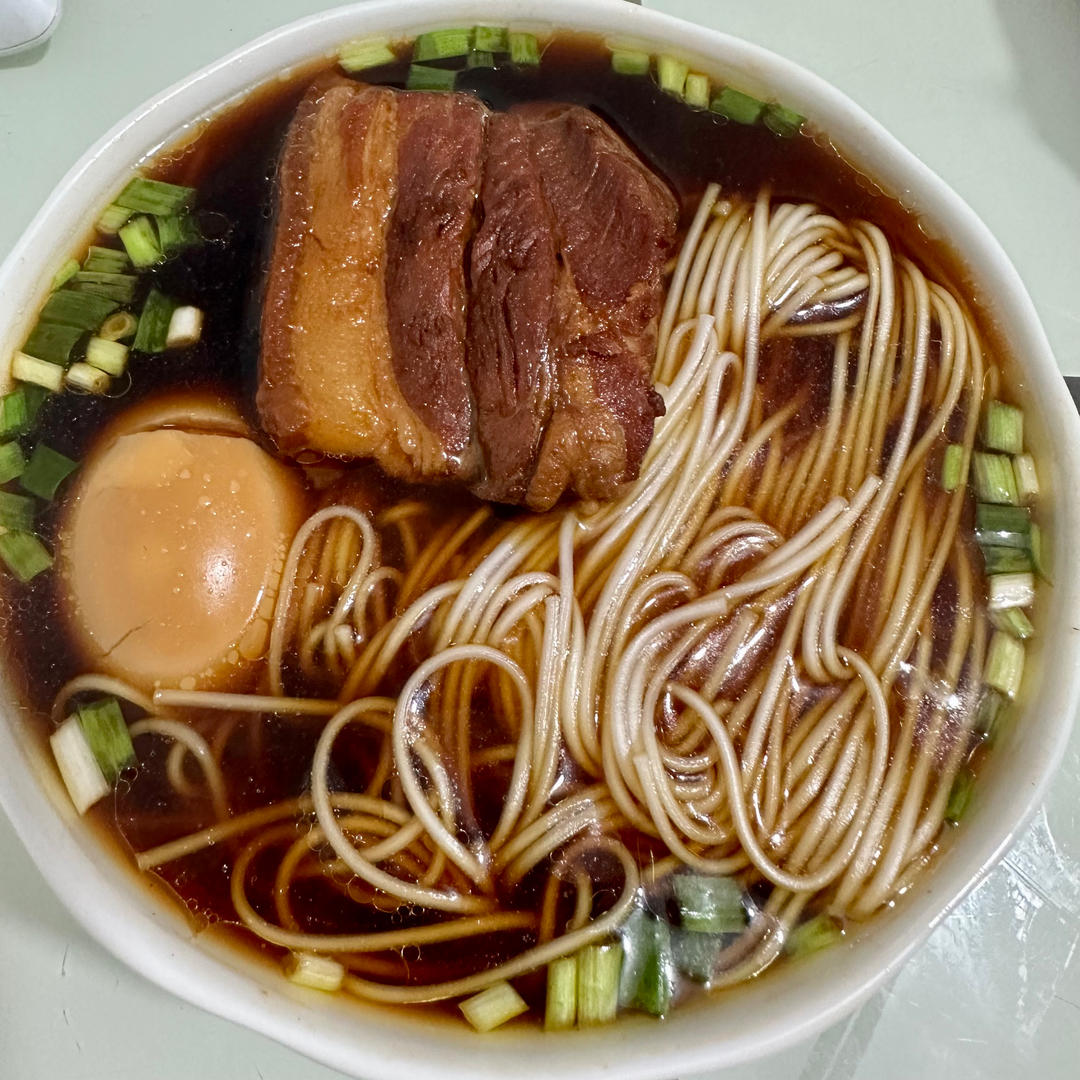 家常大肉面