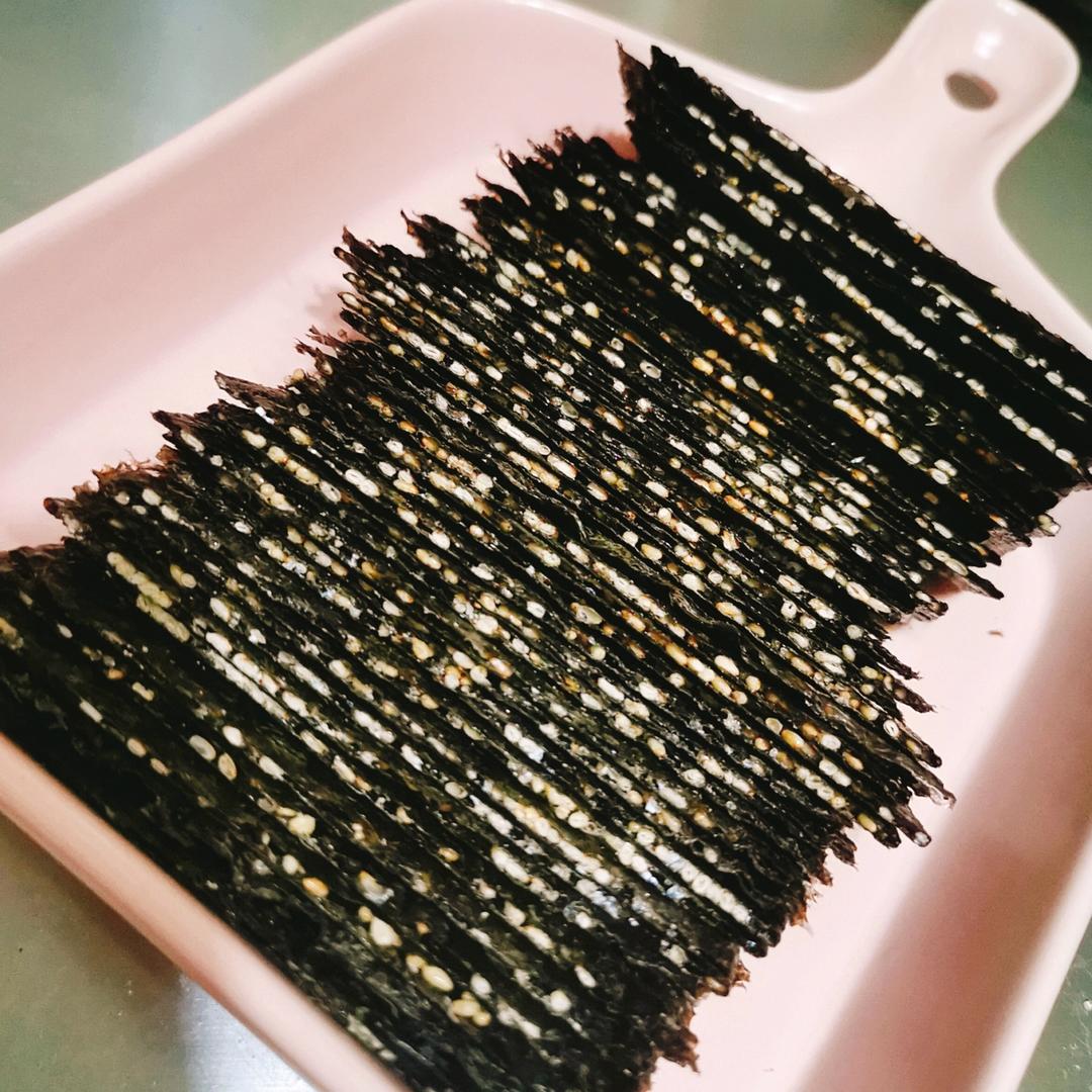 蛋卷锅版芝麻夹心海苔脆