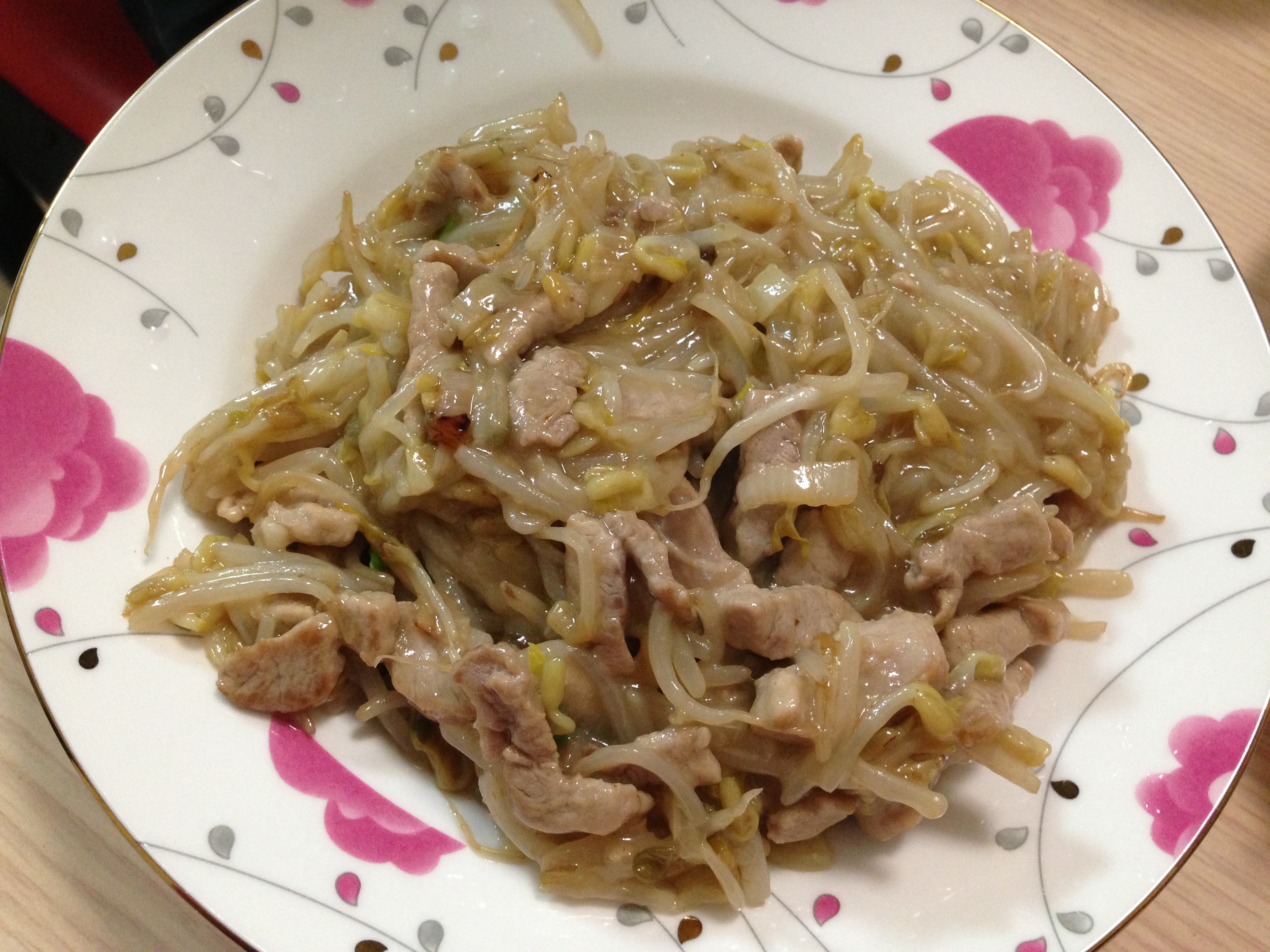 豆芽炒肉丝