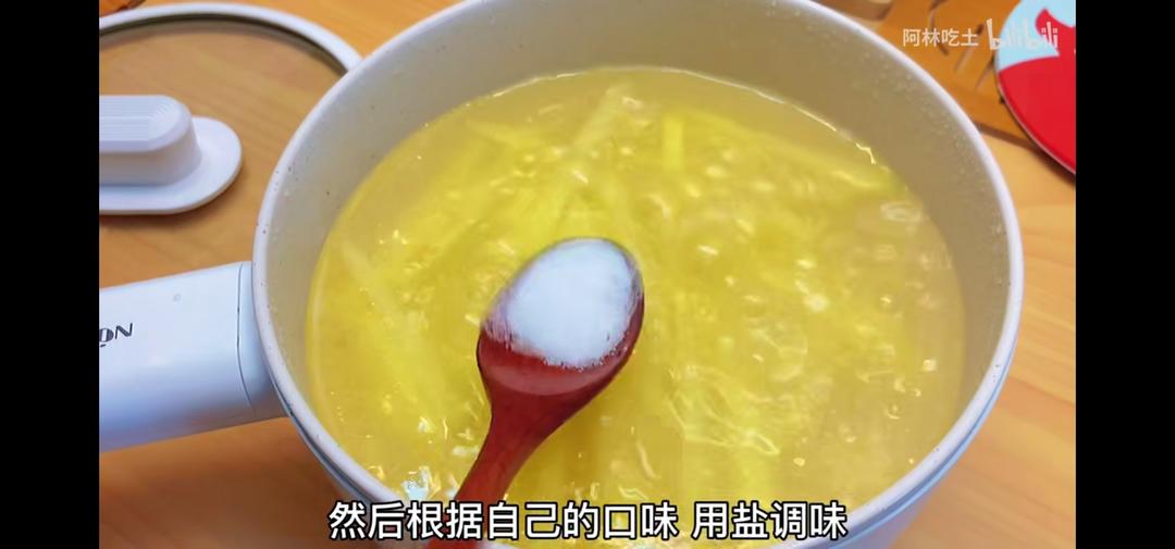 土豆鸡蛋汤的做法 步骤4