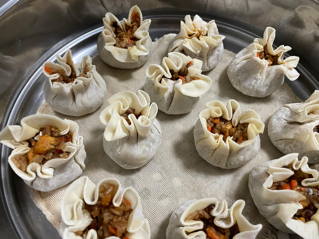 饺子皮咸蛋黄烧麦