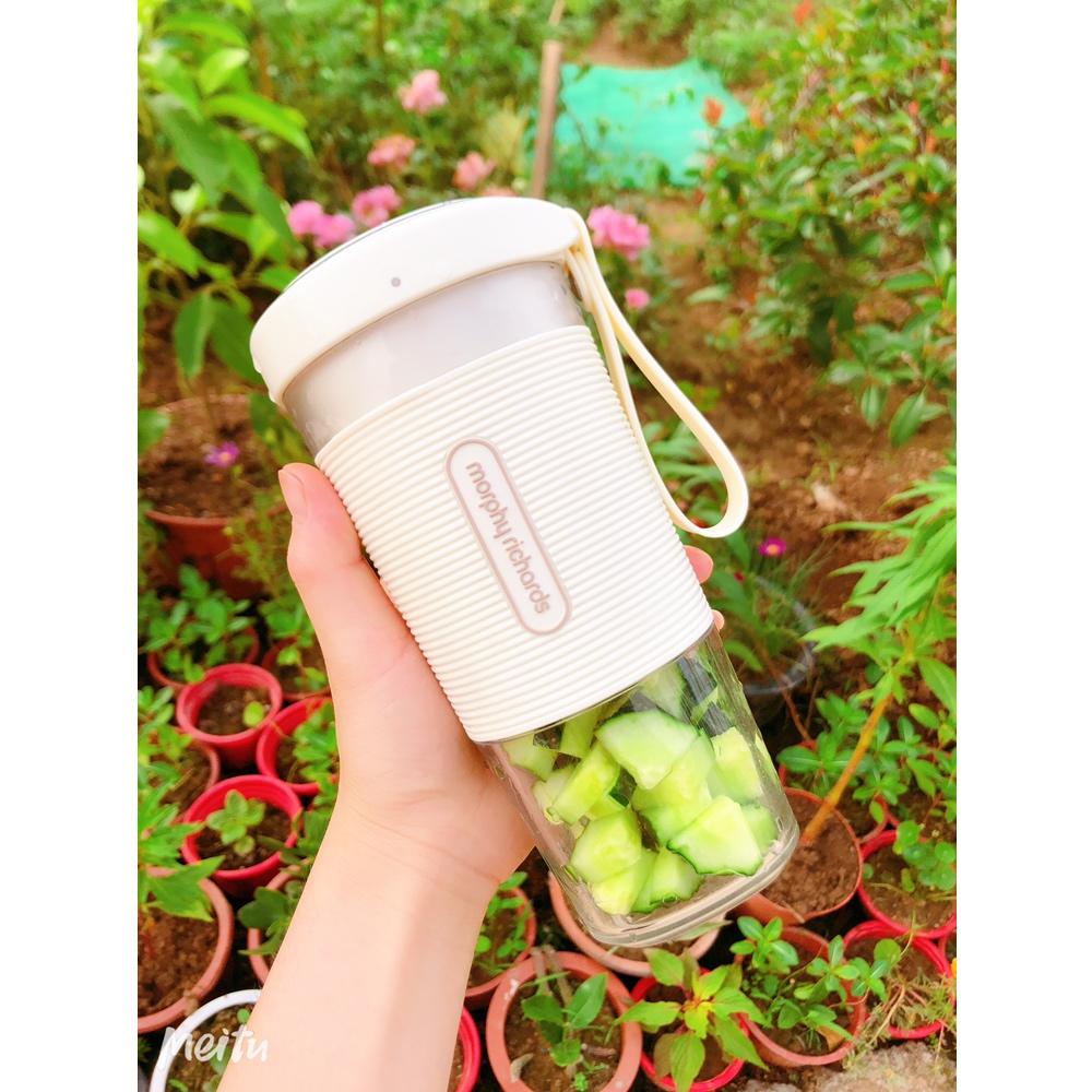 一只单身👑🐶不定时更新的日常