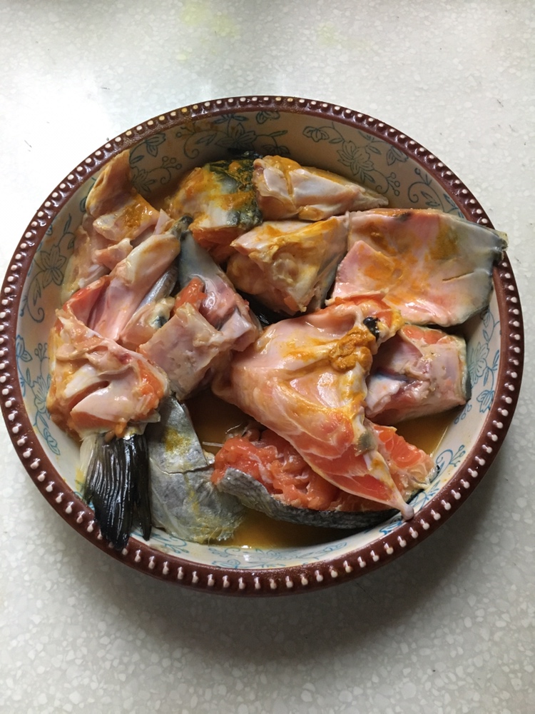 红烧三文鱼头的做法 步骤1