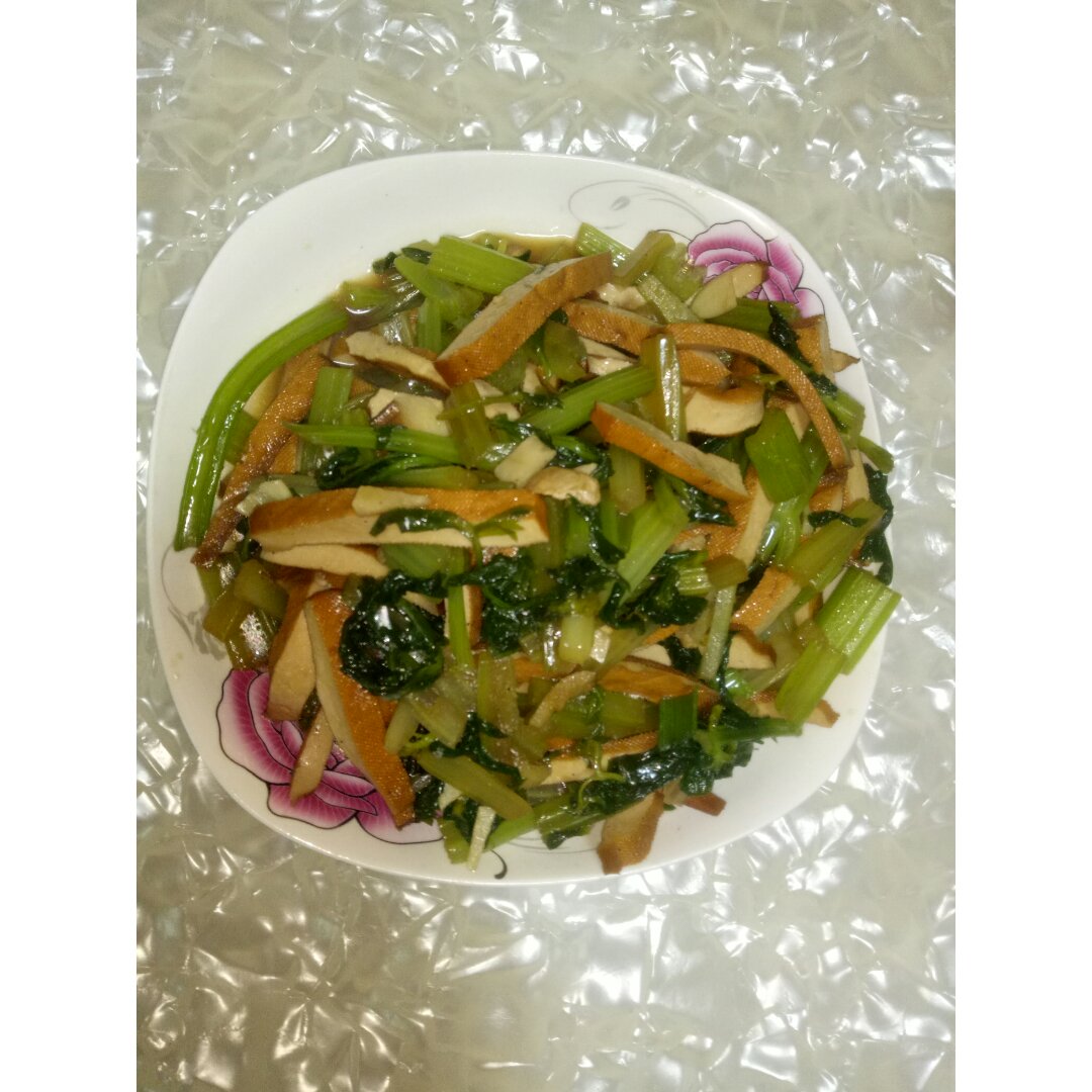 芹菜炒香干
